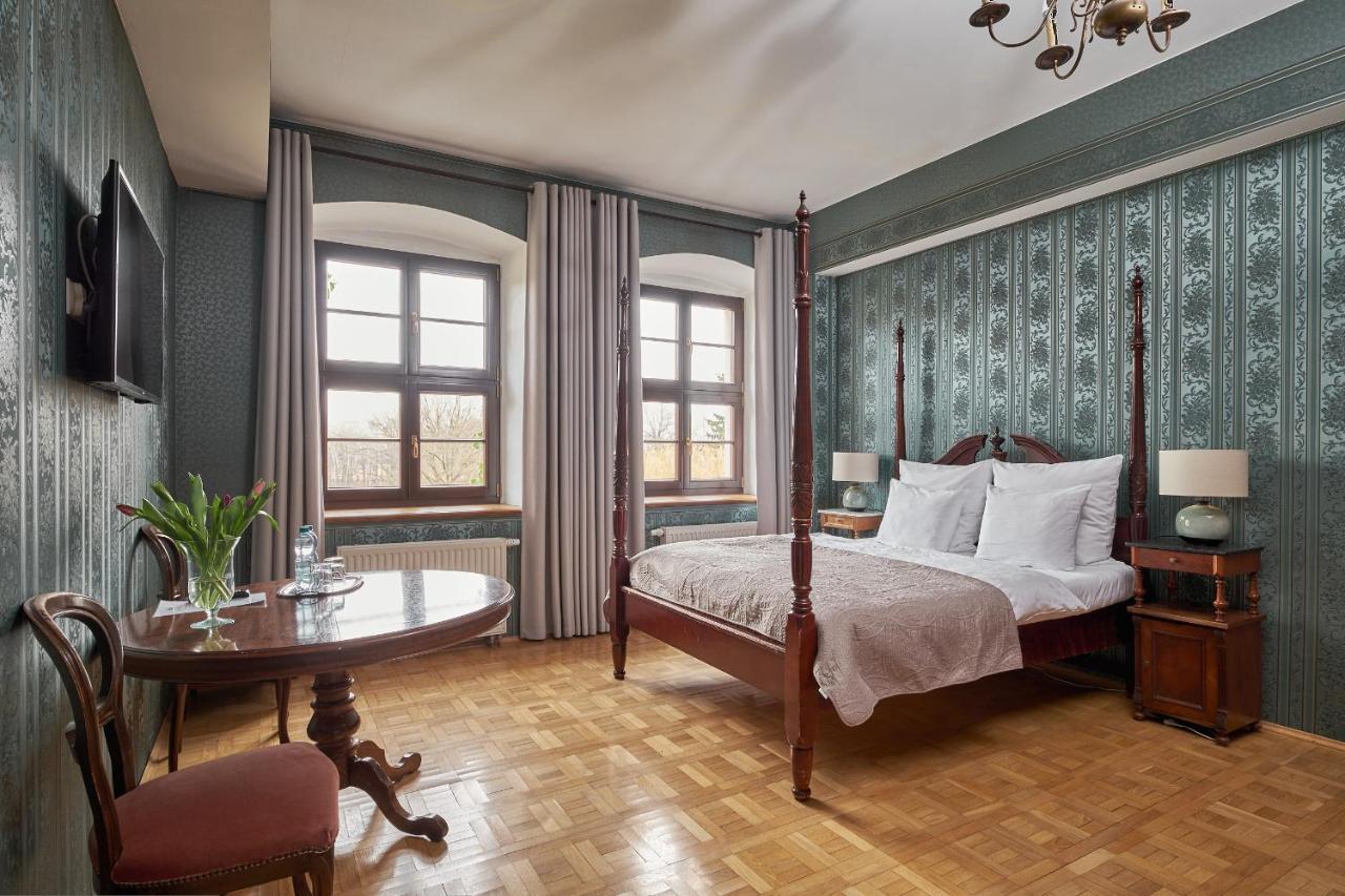 Boutique Palac Warmatowice Sienkiewiczowskie Λέγκνικα Εξωτερικό φωτογραφία