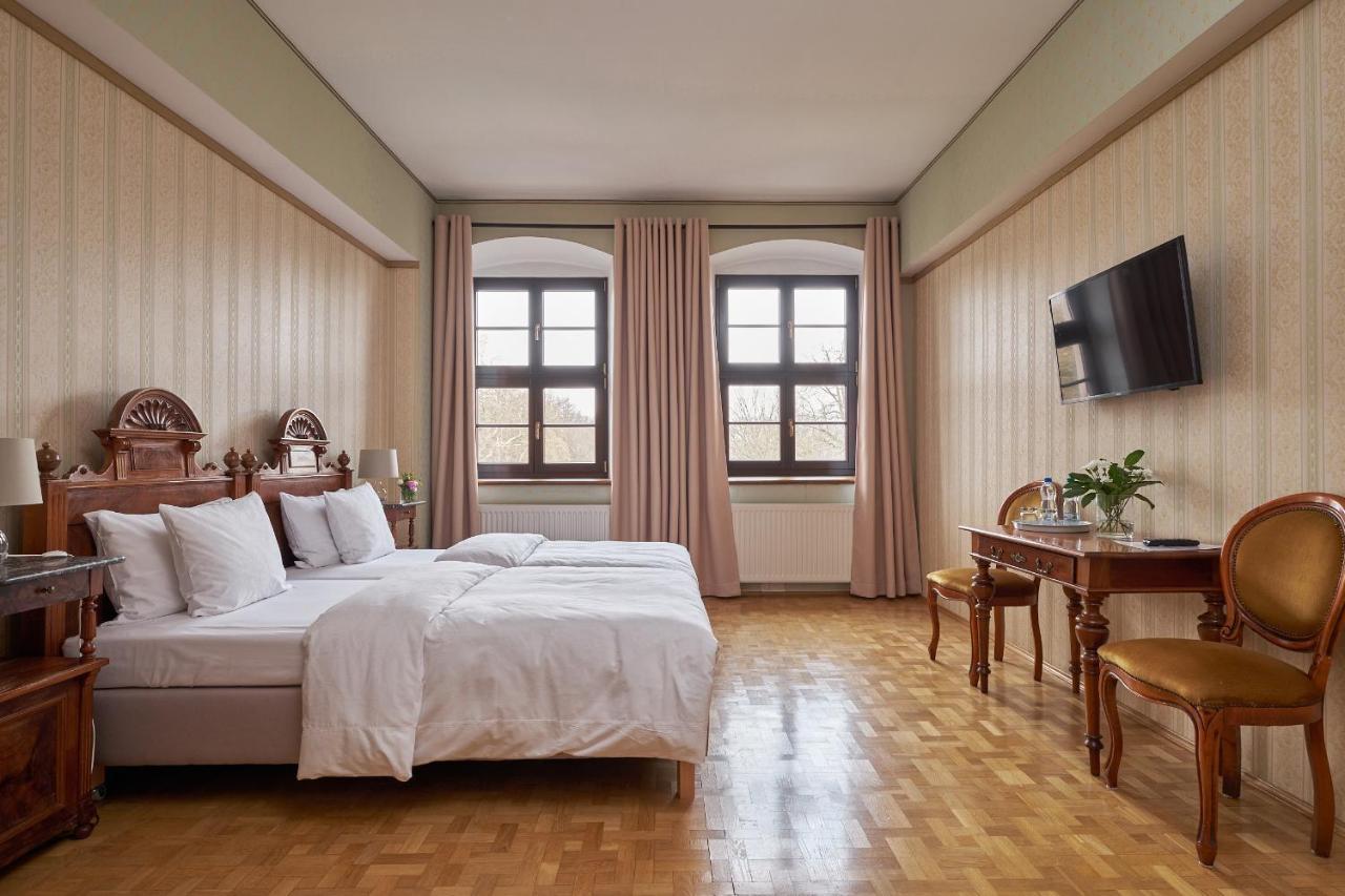 Boutique Palac Warmatowice Sienkiewiczowskie Λέγκνικα Εξωτερικό φωτογραφία