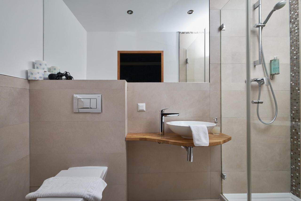 Boutique Palac Warmatowice Sienkiewiczowskie Λέγκνικα Εξωτερικό φωτογραφία